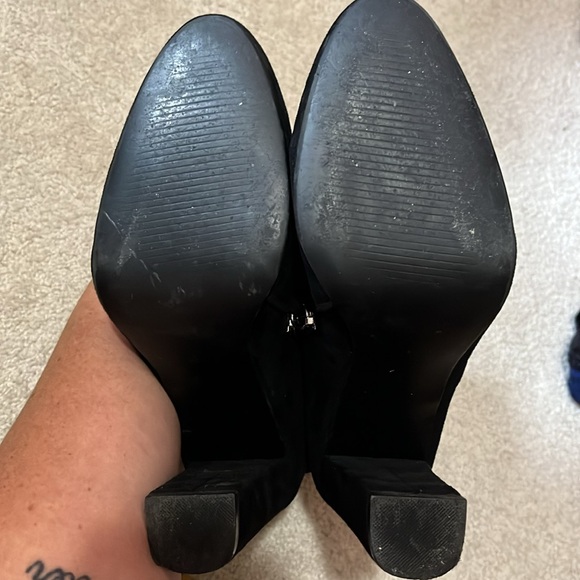 Steve Madden rose suede heeled bootie - Picture 5 of 5